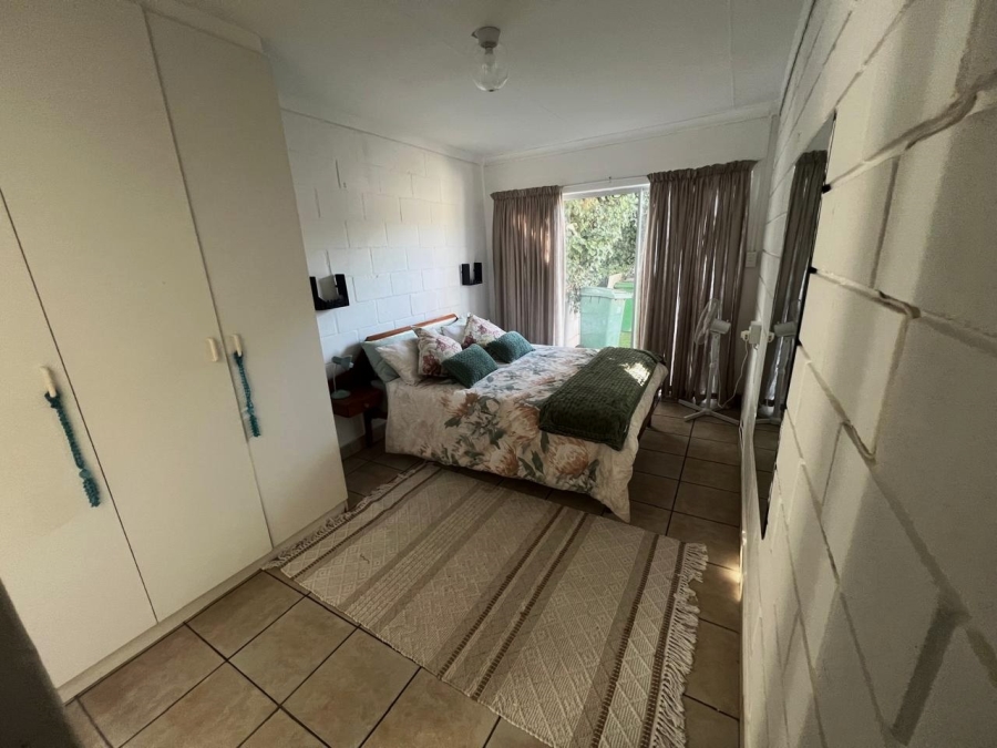 4 Bedroom Property for Sale in Britannia Bay Western Cape